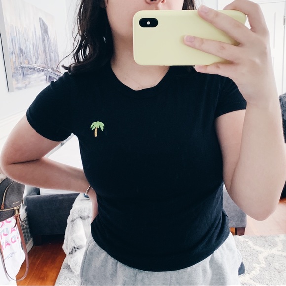 Aritzia Sunday Best Palm Tree Black Top - Picture 3 of 6